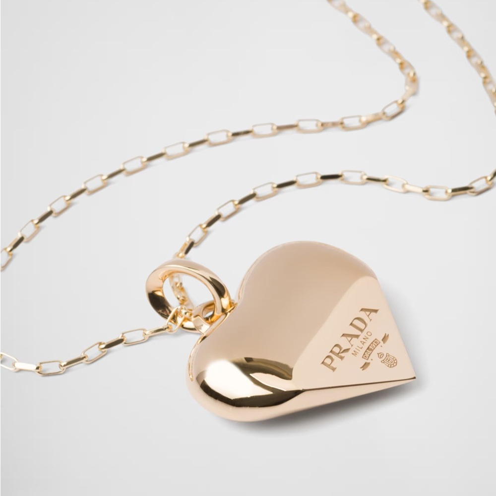 Eternal Gold medium heart pendant necklace in yellow gold ducky